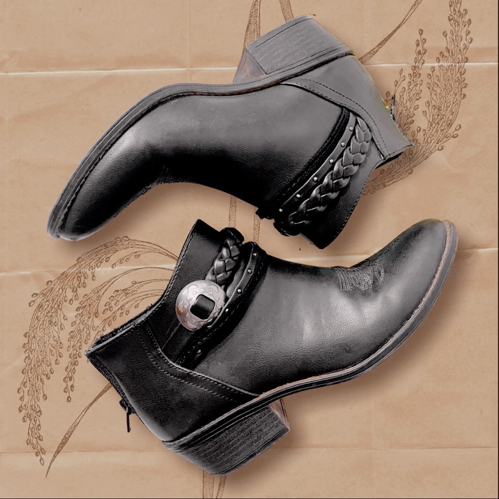 Dolce Vita Black Western Inspired Booties
